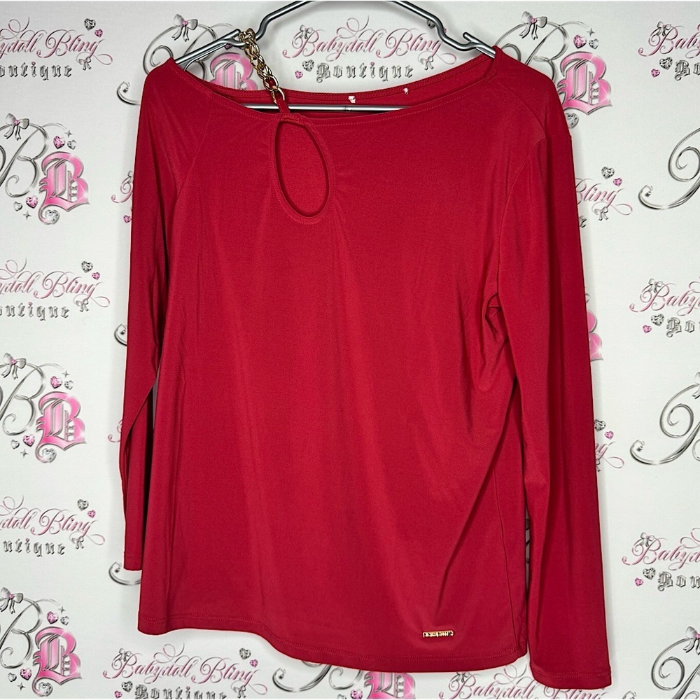 Nine West top long sleeve chain ⛓️‍💥 link key hole detail red gold luxe shirt